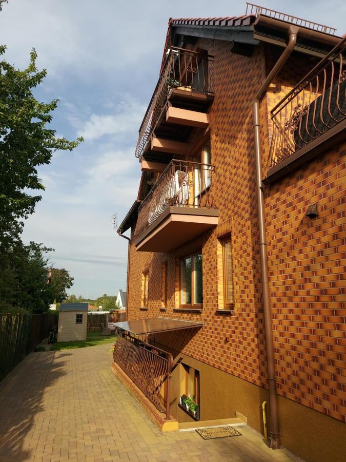 Apartament Biala Flaga Z Rowerami I Podworkiem 150M Do Jeziora Charzykowy Exterior foto
